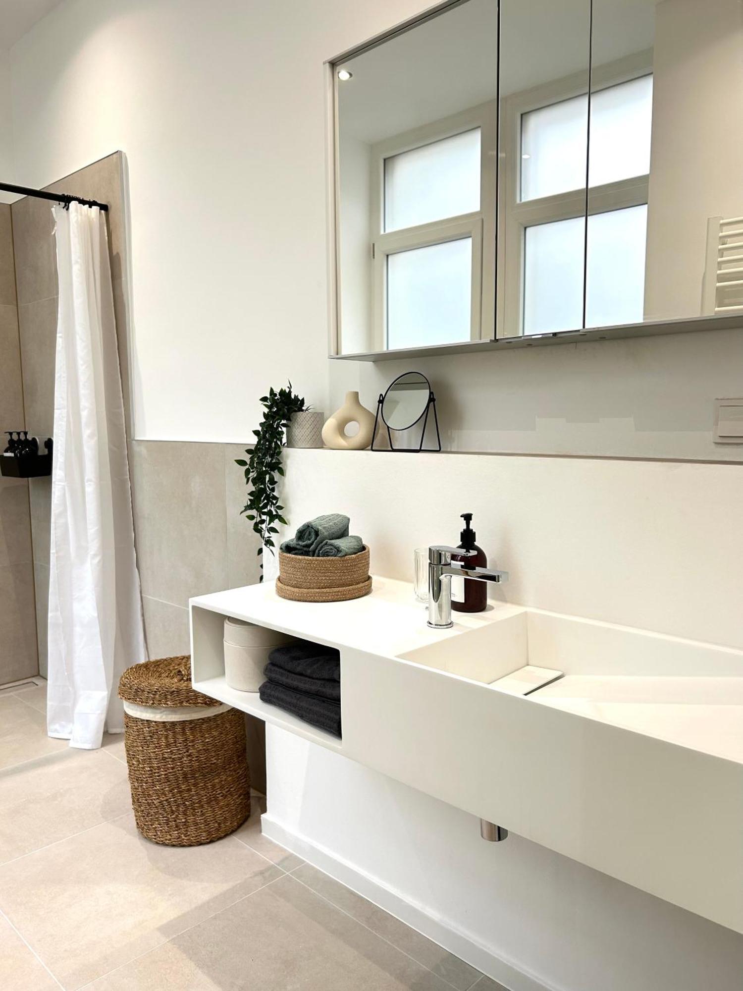 Designer City Apartment In Top Lage Fuer 6 Gaeste คาร์ลสรูเฮอ ภายนอก รูปภาพ