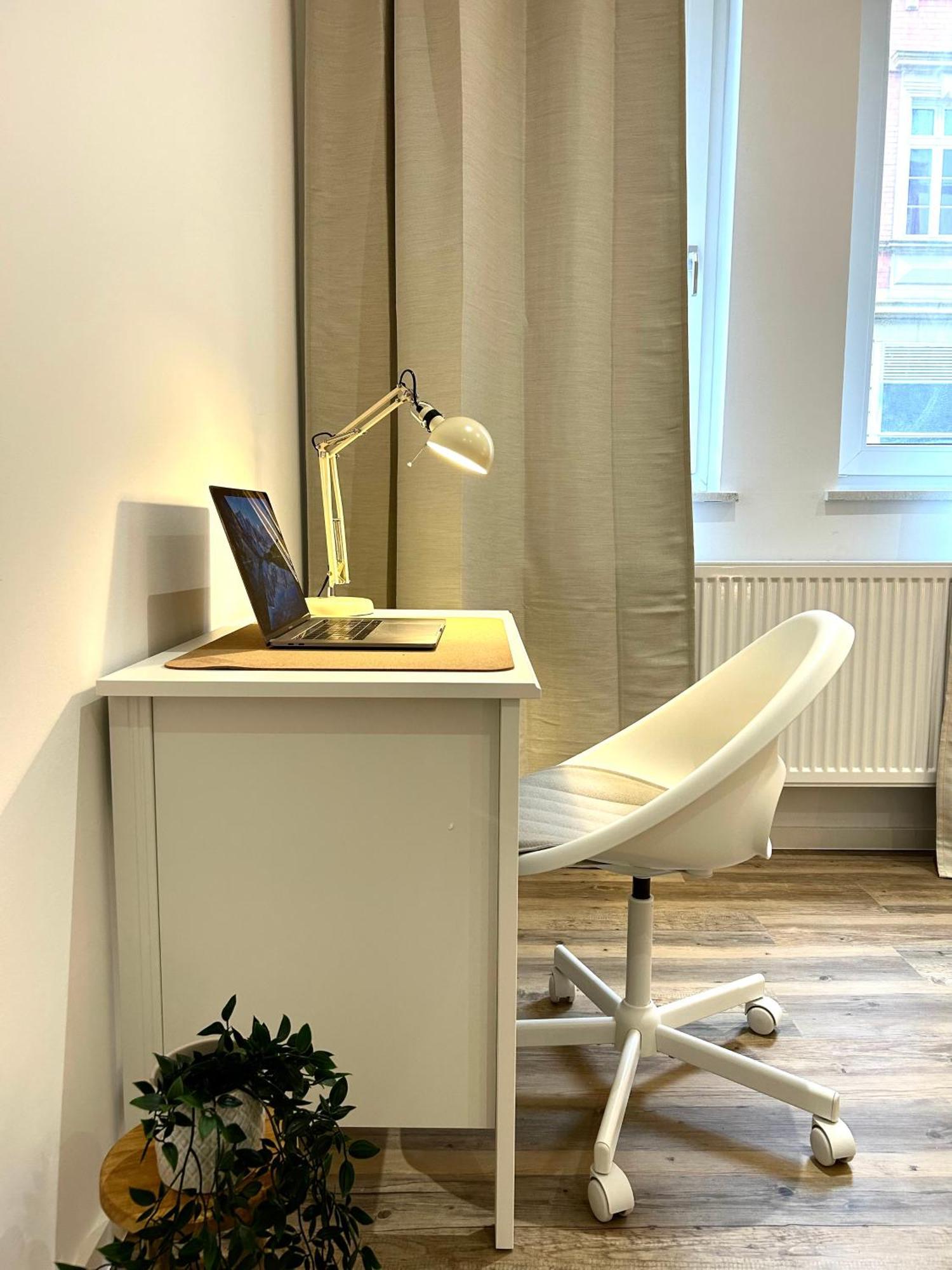 Designer City Apartment In Top Lage Fuer 6 Gaeste คาร์ลสรูเฮอ ภายนอก รูปภาพ