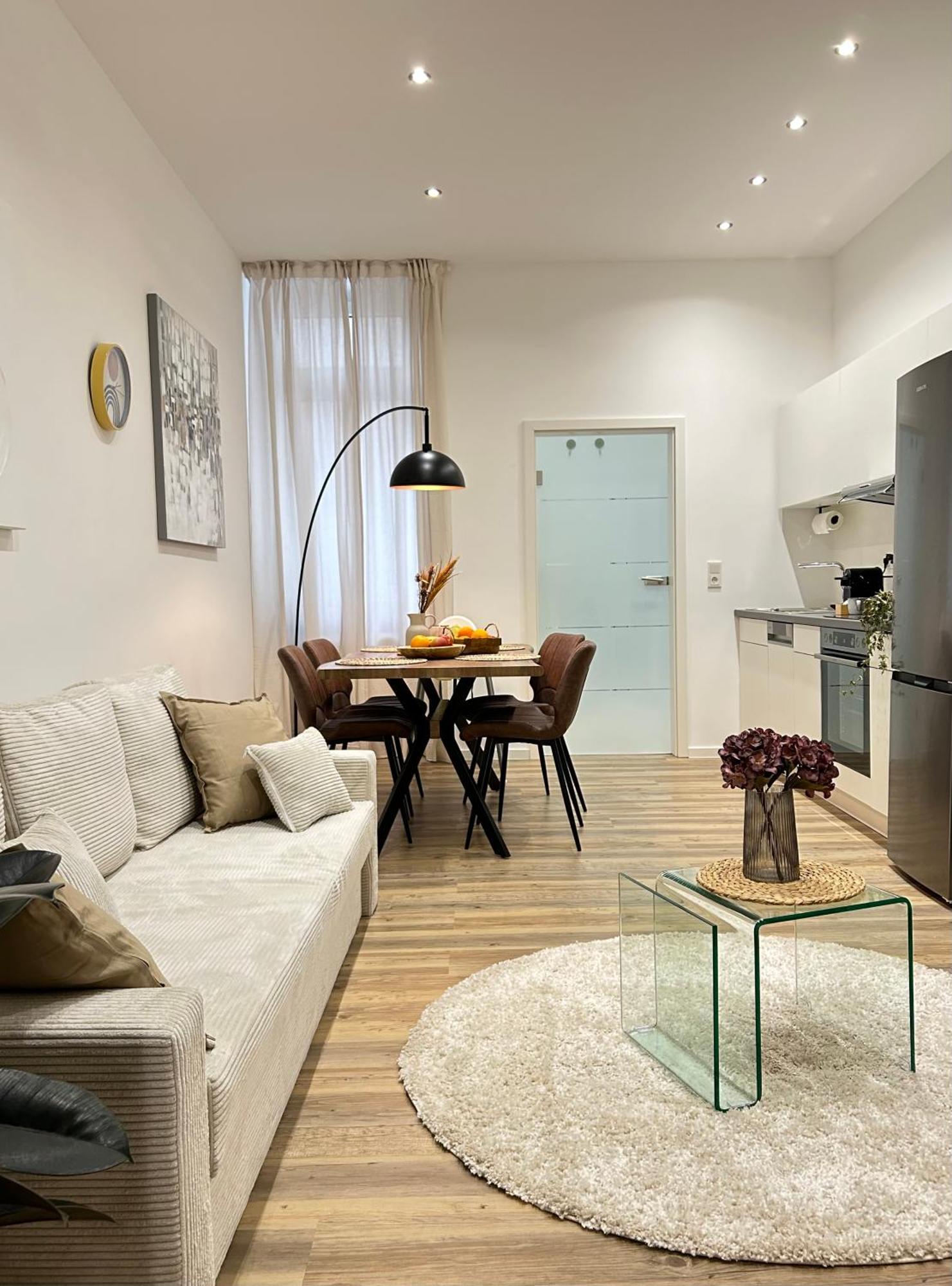 Designer City Apartment In Top Lage Fuer 6 Gaeste คาร์ลสรูเฮอ ภายนอก รูปภาพ